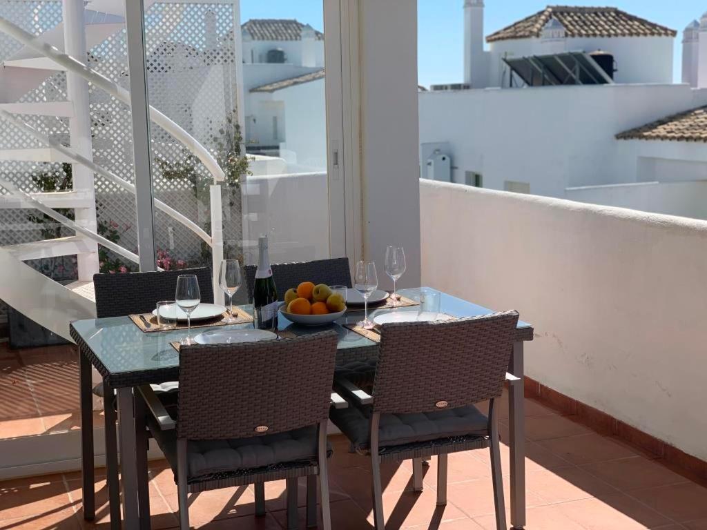 Atico Romano Estepona Eksteriør bilde